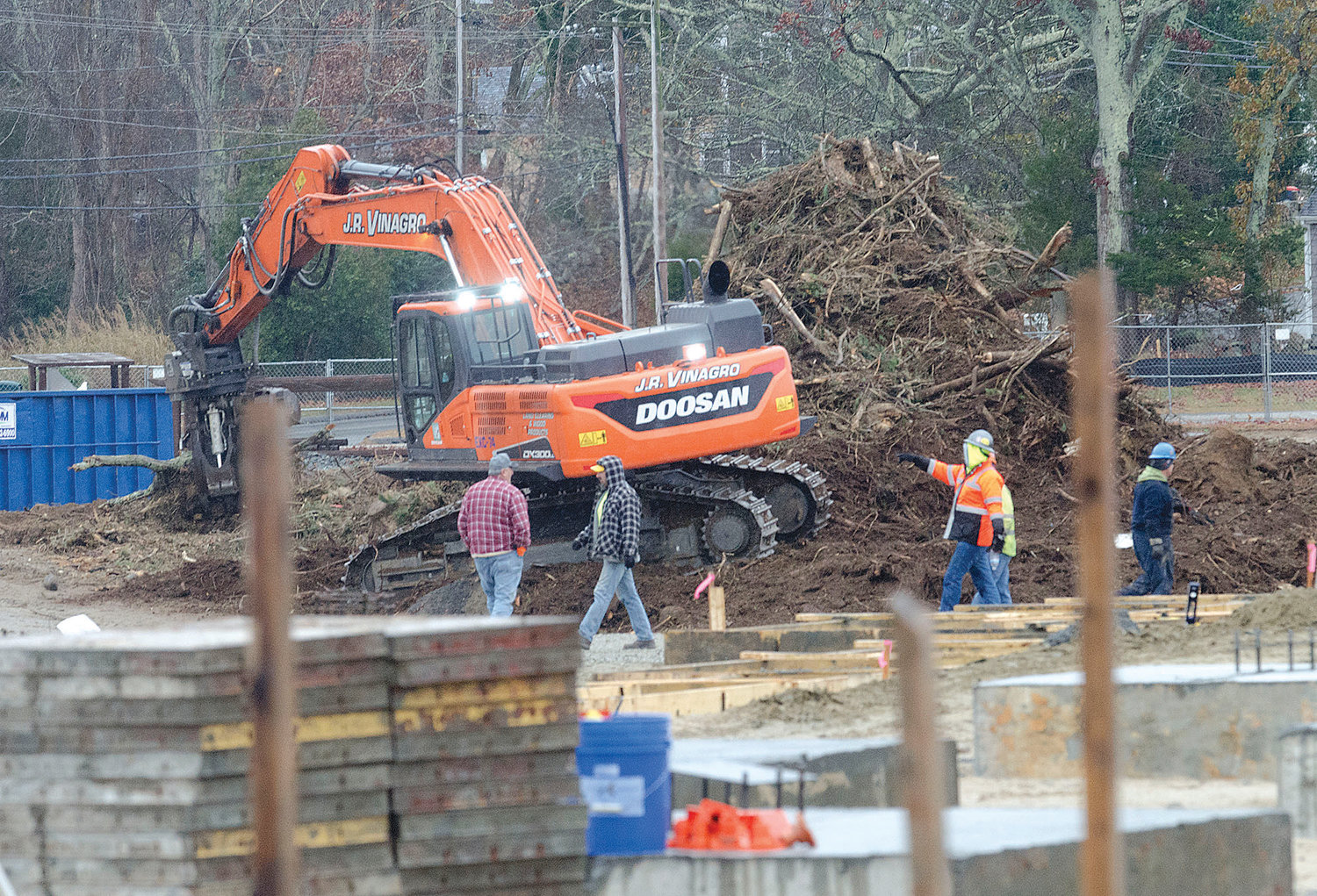 westport-school-foundations-going-in-despite-rain-eastbayri-news-opinion-things-to-do